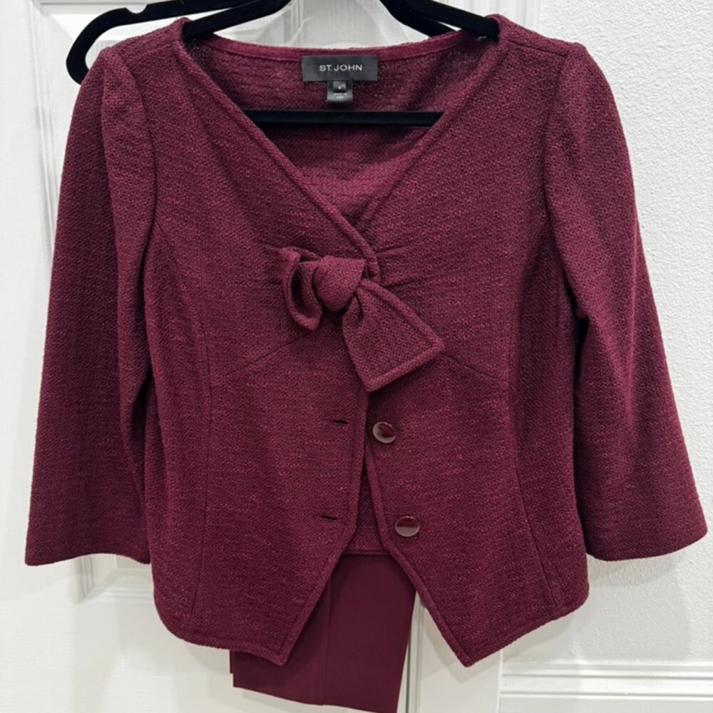 St John 2 Piece Suit Size 6